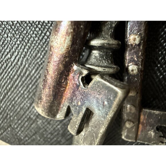 Vintage or Antique?  Skeleton Key Necklace With Metal Chain & Lobster Clasp - Picture 10 of 12